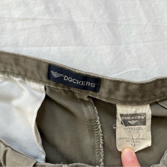 🪐vintage khaki utility shorts🪐 - Picture 4 of 4